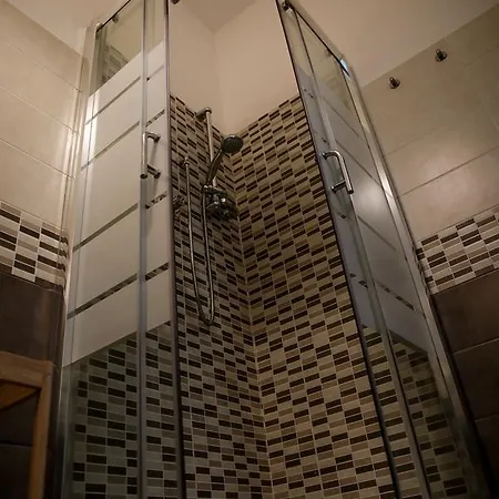 Nonna's House Affittacamere 4*